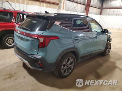 Trzecie zdjęcie samochodu z tyłu: 2024 KIA SELTOS S VIN:KNDEUCAA9R7634821 - miniatura