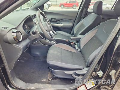 Zdjęcie 7 z 14 samochodu: 2019 NISSAN KICKS SV VIN:3N1CP5CU4KL565915 - miniatura