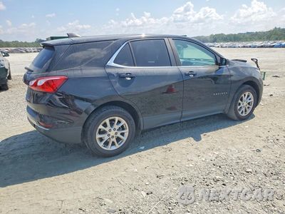 Trzecie zdjęcie samochodu z tyłu: 2021 CHEVROLET EQUINOX LT VIN:2GNAXTEV8M6103239 - miniatura