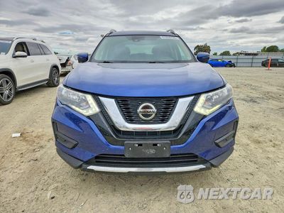 Piąte zdjęcie samochodu w środku: 2019 NISSAN ROGUE SV VIN:5N1AT2MV3KC751880 - miniatura