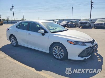 Czwarte zdjęcie samochodu z boku: 2020 TOYOTA CAMRY LE VIN:4T1L11AK9LU995337 - miniatura