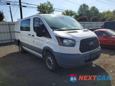 Czwarte zdjęcie samochodu z boku: 2016 FORD TRANSIT T-150 VIN:1FTYE1YM2GKA94303 - miniatura