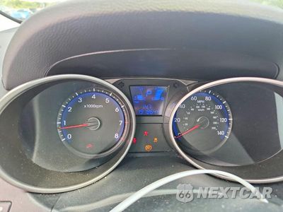 Zdjęcie 9 z 13 samochodu: 2011 HYUNDAI TUCSON GLS VIN:KM8JU3AC7BU300659 - miniatura