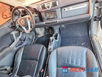 Zdjęcie 8 z 12 samochodu: 2013 SMART FORTWO PURE VIN:WMEEJ3BA1DK687771 - miniatura