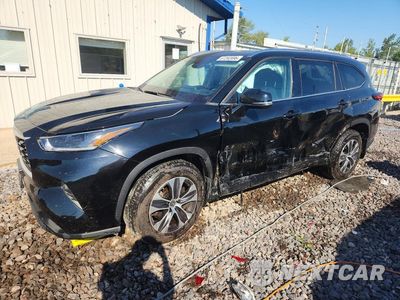 2021 TOYOTA HIGHLANDER XLE 5TDHZRBHXMS552088 - główne zdjęcie licytacji z USA - miniatura