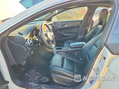 Zdjęcie 7 z 12 samochodu: 2018 MERCEDES-BENZ CLA 250 4MATIC VIN:WDDSJ4GB4JN507708 - miniatura