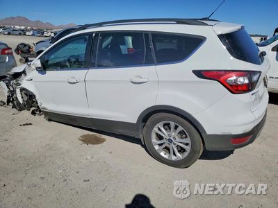 Drugie zdjęcie samochodu z przodu: 2018 FORD ESCAPE SE VIN:1FMCU9GD2JUA92121 - miniatura