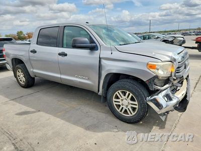 Czwarte zdjęcie samochodu z boku: 2015 TOYOTA TUNDRA CREWMAX SR5 VIN:5TFEM5F18FX090716 - miniatura