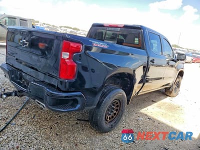 Trzecie zdjęcie samochodu z tyłu: 2023 CHEVROLET SILVERADO K1500 LT TRAIL BOSS VIN:3GCUDFE82PG341994 - miniatura