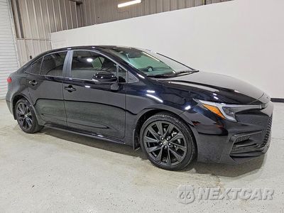 Czwarte zdjęcie samochodu z boku: 2026 TOYOTA COROLLA SE VIN:5YFS4MCE4TP256597 - miniatura