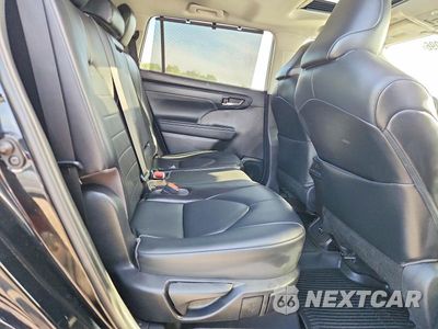 Zdjęcie 11 z 12 samochodu: 2021 TOYOTA HIGHLANDER XLE VIN:5TDGZRBH5MS142293 - miniatura