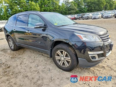 Czwarte zdjęcie samochodu z boku: 2015 CHEVROLET TRAVERSE LT VIN:1GNKVHKD4FJ131340 - miniatura