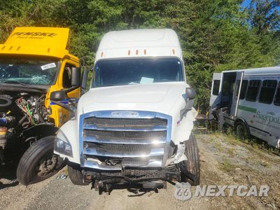 Piąte zdjęcie samochodu w środku: 2020 FREIGHTLINER CASCADIA 126 SEMI TRUCK VIN:1FUJHHDRXLLLR3568 - miniatura