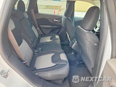 Zdjęcie 11 z 13 samochodu: 2014 JEEP CHEROKEE LATITUDE VIN:1C4PJLCS6EW117256 - miniatura