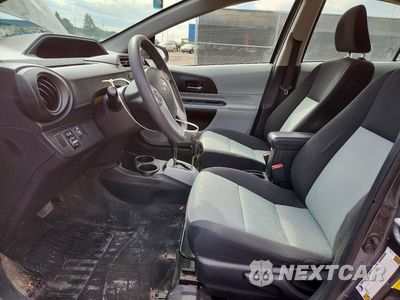 Zdjęcie 7 z 12 samochodu: 2013 TOYOTA PRIUS C TWO VIN:JTDKDTB3XD1540140 - miniatura