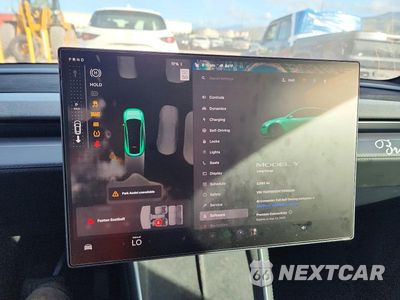 Zdjęcie 9 z 13 samochodu: 2026 TESLA MODEL Y VIN:7SAYGDEDXTF639206 - miniatura