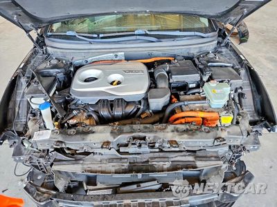 Zdjęcie 11 z 13 samochodu: 2016 HYUNDAI SONATA HYBRID SE VIN:KMHE24L16GA037047 - miniatura