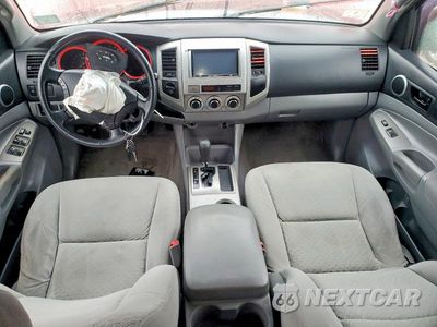 Zdjęcie 8 z 13 samochodu: 2006 TOYOTA TACOMA V6 VIN:5TELU42N26Z148824 - miniatura