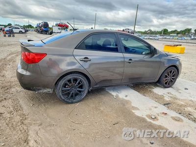 Trzecie zdjęcie samochodu z tyłu: 2011 KIA FORTE EX VIN:KNAFU4A26B5891565 - miniatura