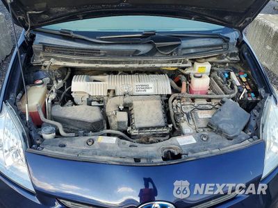 Zdjęcie 11 z 12 samochodu: 2015 TOYOTA PRIUS THREE VIN:JTDKN3DU8F0483190 - miniatura