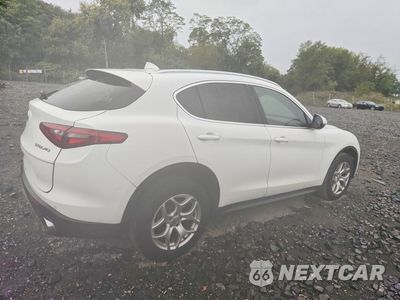 Trzecie zdjęcie samochodu z tyłu: 2019 ALFA ROMEO STELVIO VIN:ZASPAKAN6K7C69235 - miniatura