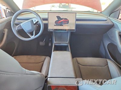 Zdjęcie 8 z 13 samochodu: 2026 TESLA MODEL Y VIN:7SAYGDED9TF693371 - miniatura