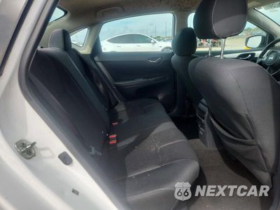 Zdjęcie 10 z 12 samochodu: 2018 NISSAN SENTRA S VIN:3N1AB7AP4JY300458 - miniatura