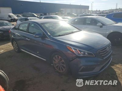 Czwarte zdjęcie samochodu z boku: 2016 HYUNDAI SONATA SPORT VIN:5NPE34AF2GH436191 - miniatura