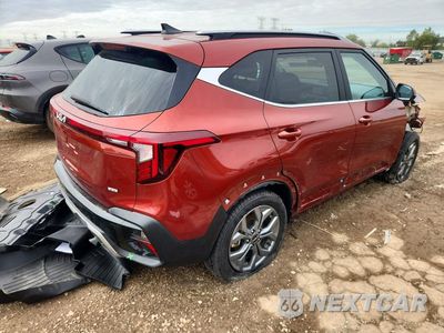 Trzecie zdjęcie samochodu z tyłu: 2024 KIA SELTOS S VIN:KNDEUCAA0R7561581 - miniatura