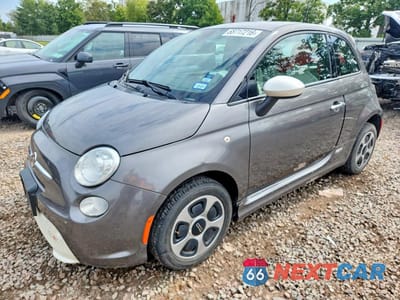 2013 FIAT 500 ELECTRIC 3C3CFFGE2DT752652 - główne zdjęcie licytacji z USA - miniatura