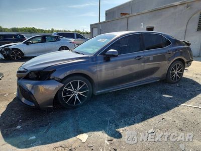 2021 TOYOTA CAMRY SE 4T1G11AK2MU612020 - główne zdjęcie licytacji z USA - miniatura