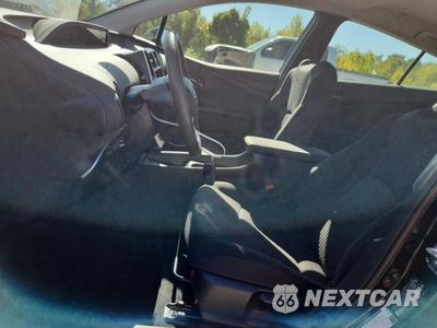 Zdjęcie 7 z 13 samochodu: 2017 TOYOTA PRIUS TWO VIN:JTDKBRFU3H3055845 - miniatura