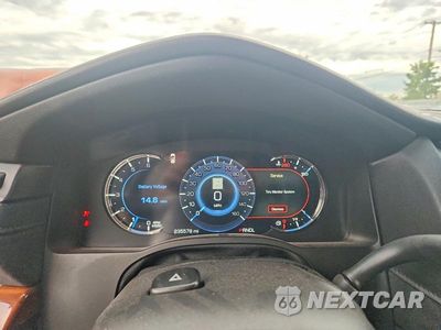 Zdjęcie 9 z 13 samochodu: 2017 CADILLAC ESCALADE VIN:1GYS4BKJ6HR363693 - miniatura