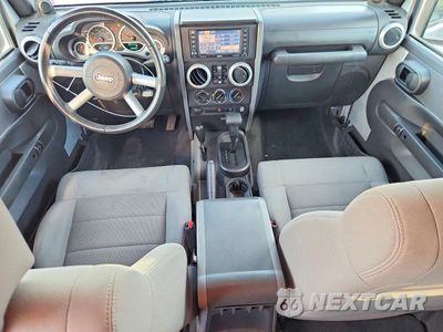 Zdjęcie 8 z 13 samochodu: 2008 JEEP WRANGLER UNLIMITED SAHARA VIN:1J4GA59138L505507 - miniatura