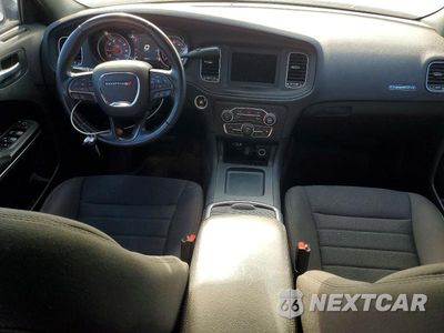 Zdjęcie 8 z 12 samochodu: 2018 DODGE CHARGER POLICE VIN:2C3CDXAT9JH144568 - miniatura