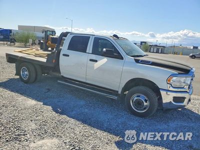 Czwarte zdjęcie samochodu z boku: 2022 RAM 3500 VIN:3C7WRTCL5NG296050 - miniatura