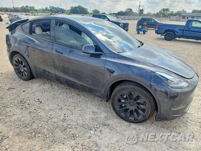 Czwarte zdjęcie samochodu z boku: 2025 TESLA MODEL Y VIN:7SAYGDEE7SA370165 - miniatura