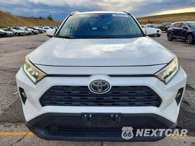 Piąte zdjęcie samochodu w środku: 2019 TOYOTA RAV4 XLE VIN:JTMP1RFV7KJ002084 - miniatura