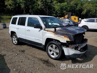 Czwarte zdjęcie samochodu z boku: 2016 JEEP PATRIOT LATITUDE VIN:1C4NJRFB1GD598294 - miniatura