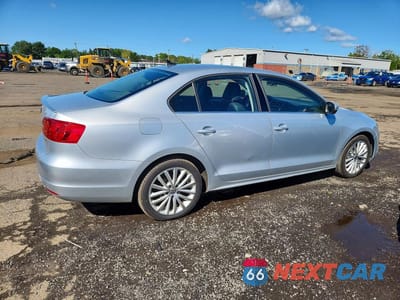 Trzecie zdjęcie samochodu z tyłu: 2014 VOLKSWAGEN JETTA SEL VIN:3VWL17AJ5EM441554 - miniatura