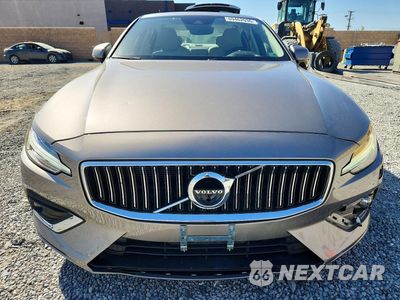 Piąte zdjęcie samochodu w środku: 2019 VOLVO S60 T6 INSCRIPTION VIN:7JRA22TL3KG002837 - miniatura