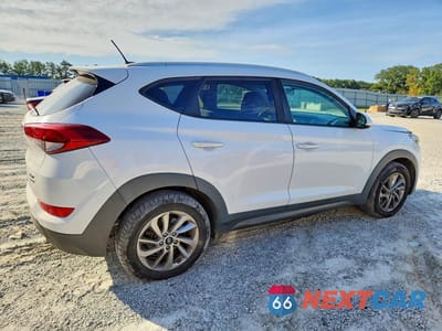 Trzecie zdjęcie samochodu z tyłu: 2016 HYUNDAI TUCSON ECO VIN:KM8J3CA24GU138927 - miniatura