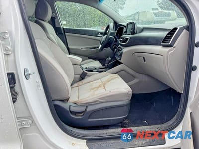Zdjęcie 8 z 12 samochodu: 2020 HYUNDAI TUCSON SE VIN:KM8J2CA49LU148951 - miniatura