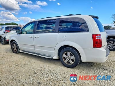 Drugie zdjęcie samochodu z przodu: 2010 DODGE GRAND CARAVAN HERO VIN:2D4RN3D17AR462899 - miniatura