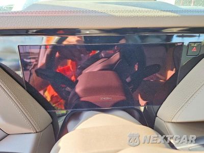 Zdjęcie 9 z 13 samochodu: 2025 GMC YUKON DENALI VIN:1GKS2DRL1SR140293 - miniatura