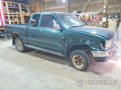 Czwarte zdjęcie samochodu z boku: 1998 TOYOTA T100 XTRACAB SR5 VIN:JT4UN24D2W0050984 - miniatura