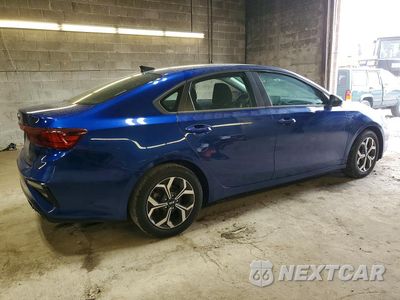 Trzecie zdjęcie samochodu z tyłu: 2019 KIA FORTE LXS VIN:3KPF24AD4KE018900 - miniatura