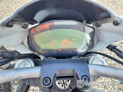 Zdjęcie 7 z 8 samochodu: 2019 DUCATI MONSTER 797+ VIN:ML0MADBMXKT002619 - miniatura