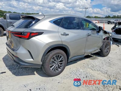 Trzecie zdjęcie samochodu z tyłu: 2025 LEXUS NX 350 PREMIUM VIN:2T2GGCEZXSC086313 - miniatura