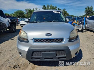 Piąte zdjęcie samochodu w środku: 2010 KIA SOUL + VIN:KNDJT2A27A7053438 - miniatura